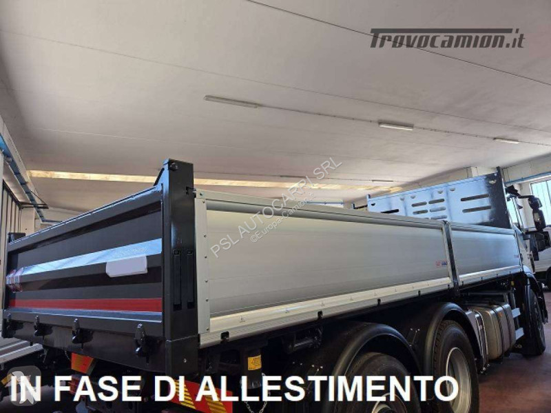 شاحنة Iveco 260S33