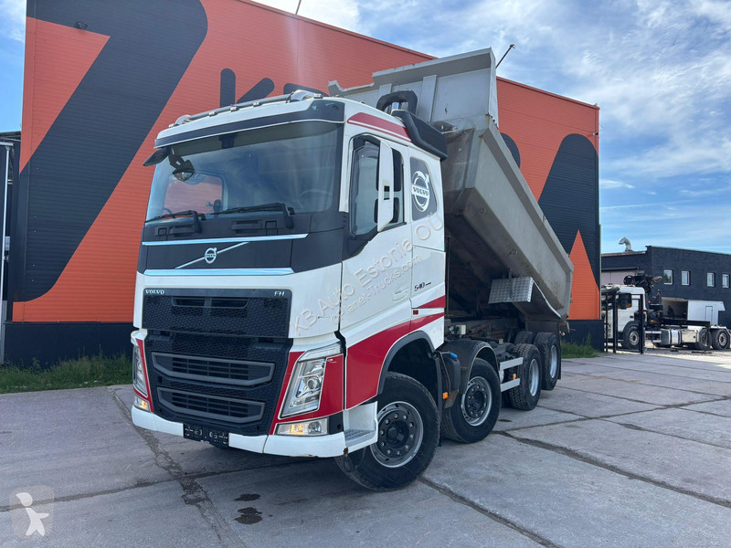 شاحنة Volvo 540 8x4 RETARDER / TANDEM AXLE LIFT...