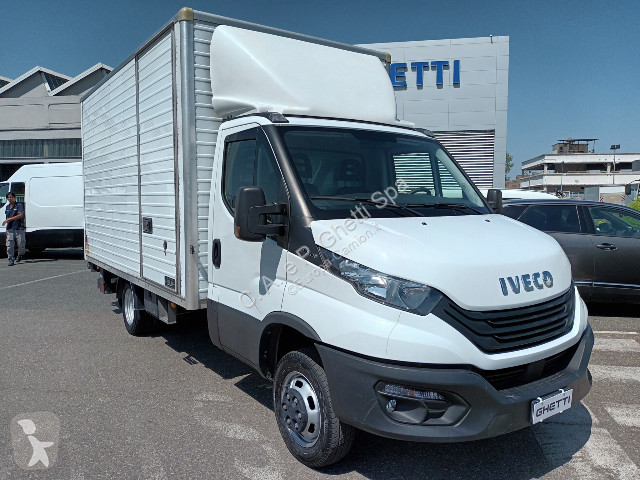 شاحنة Iveco Daily 35C14