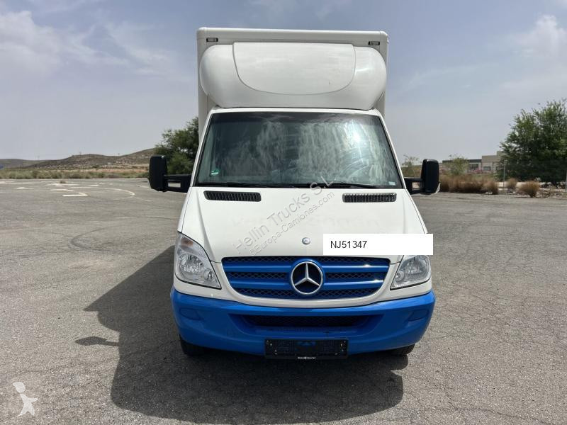 شاحنة Mercedes sprinter 515