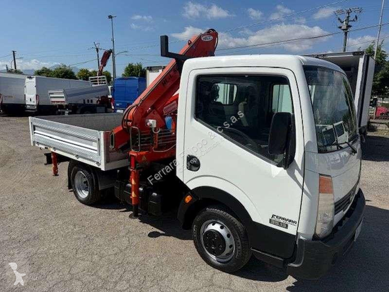 شاحنة Nissan cabstar 35.13