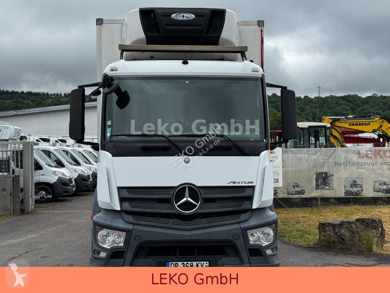 شاحنة Mercedes 1830 Mit Carrier Sp 850