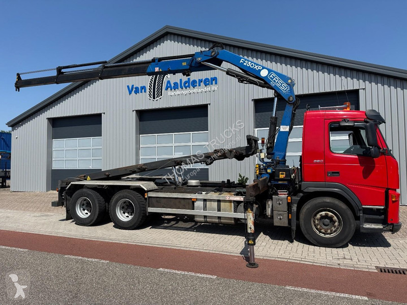 شاحنة Volvo 400 6x2 Fassi F230 XP , NCH 2425 V