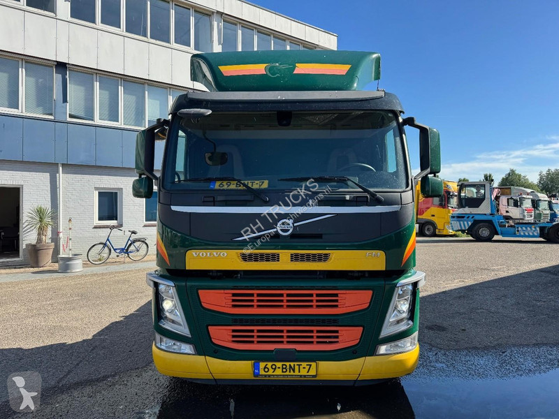 شاحنة Volvo 420 6X2 EURO 6 - 605.945 KM -...
