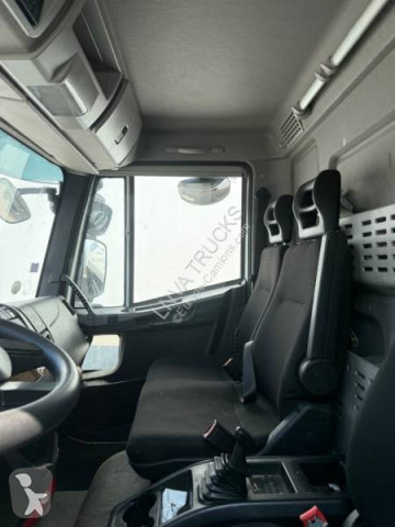 شاحنة عربة مقفلة متعدد الحجرات Iveco