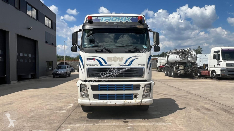 شاحنة Volvo 660 (BIG HUB / GRAND PONT / EJE...