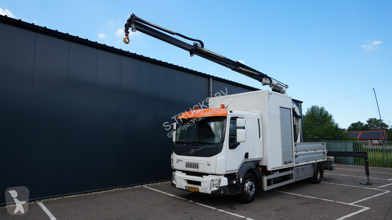 شاحنة Volvo 280 open box truck with HMF 1320...