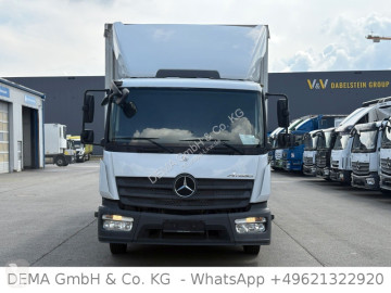 شاحنة مغطاة Mercedes
