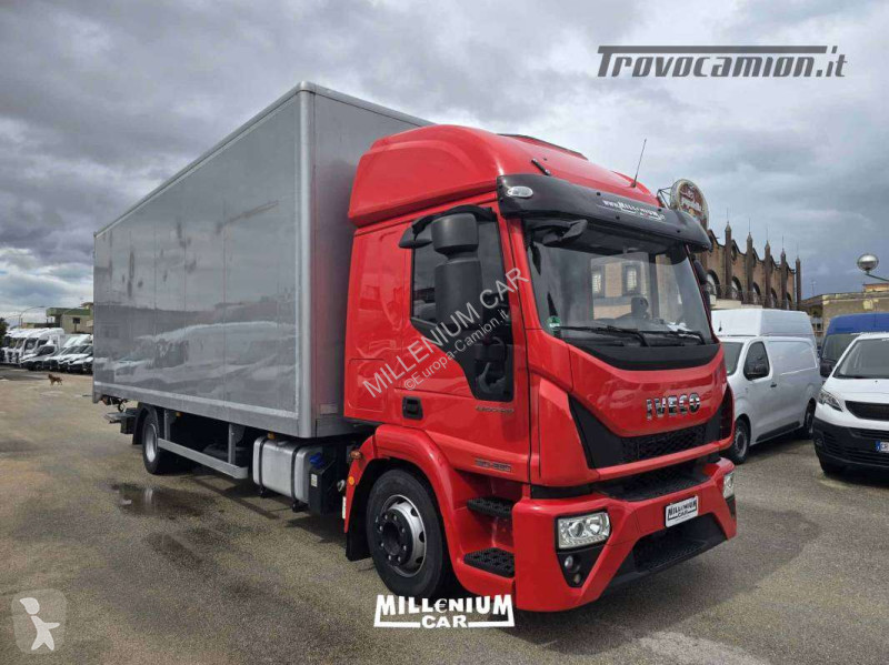 Camion Iveco 120E22 FURGONE 7,70 (2018)