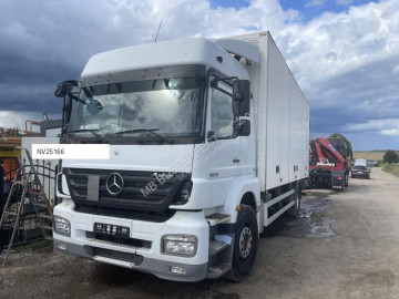 Camion fourgon Mercedes