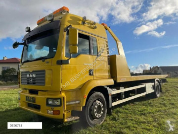 Camion dépannage MAN