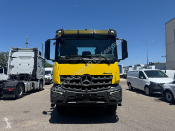 Camión chasis Mercedes nuevo