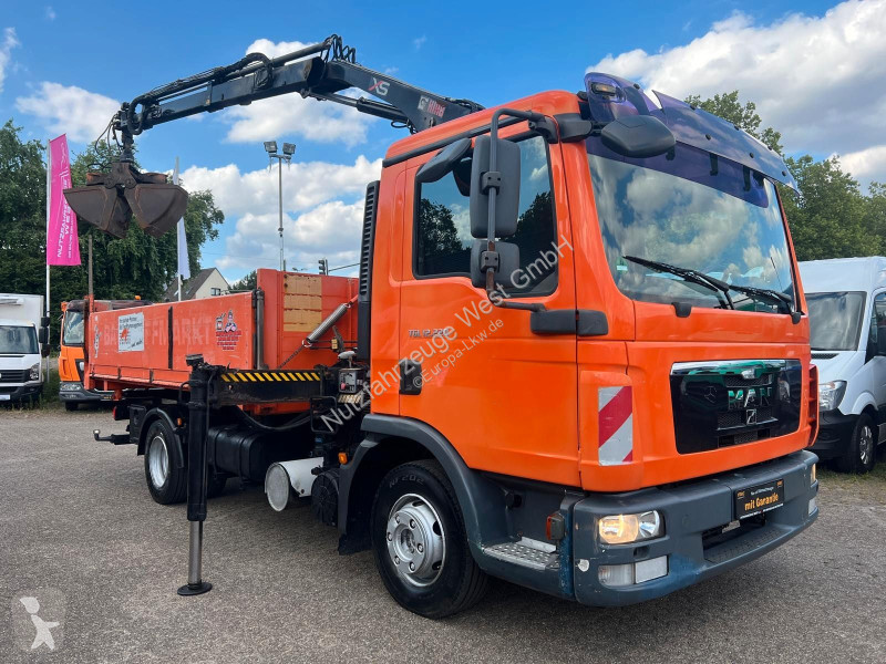 شاحنة MAN 12.220*3-Seiten KIpper+HIAB 077BS-2...