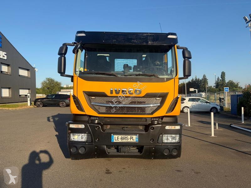 شاحنة Iveco 260S42