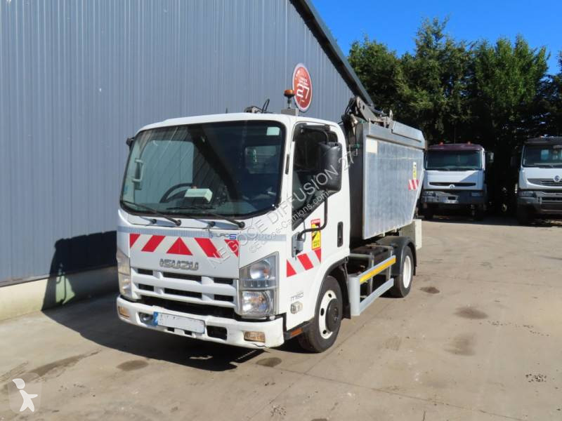شاحنة Isuzu