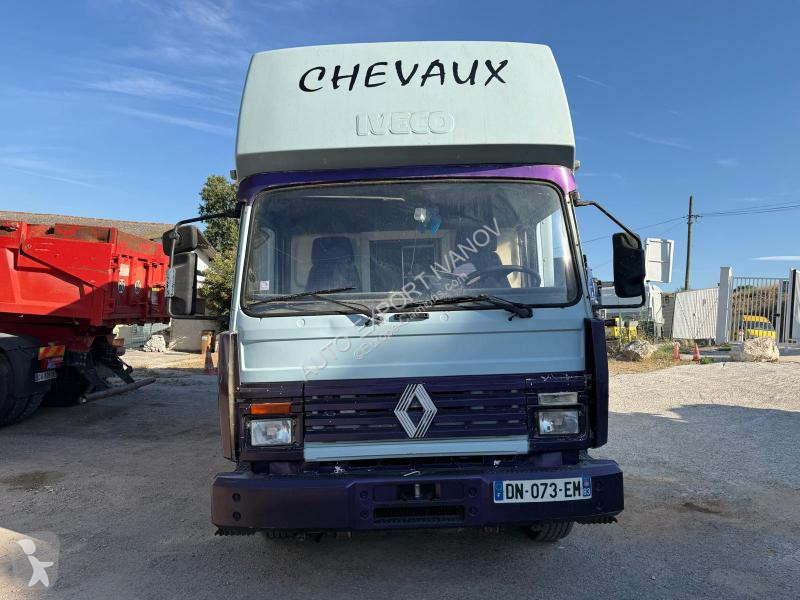 شاحنة Renault 230