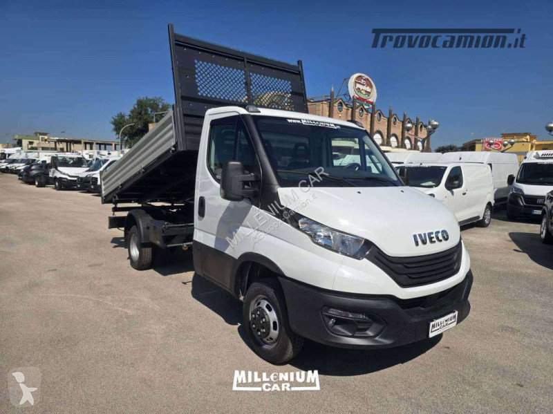 شاحنة Iveco 35-14 RIBALTABILE TRILAT 2022