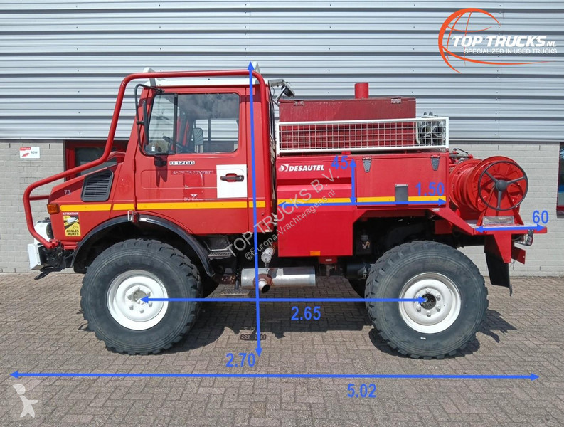 Camion Mercedes U 1200 4x4 -1,150 liter water...