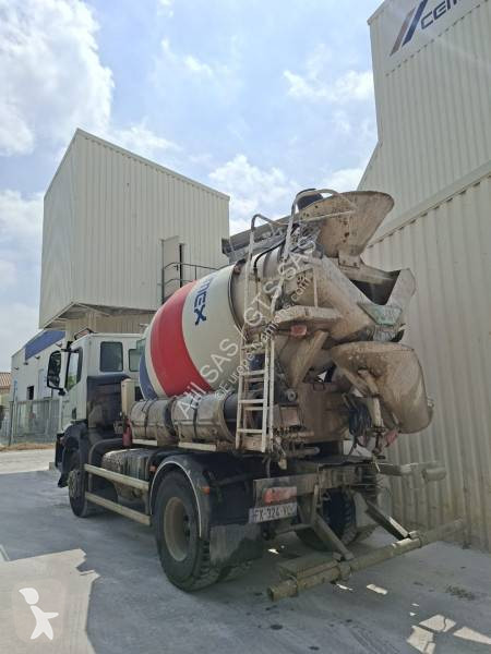 شاحنة Iveco