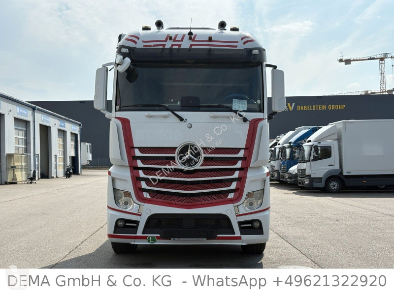 شاحنة Mercedes...