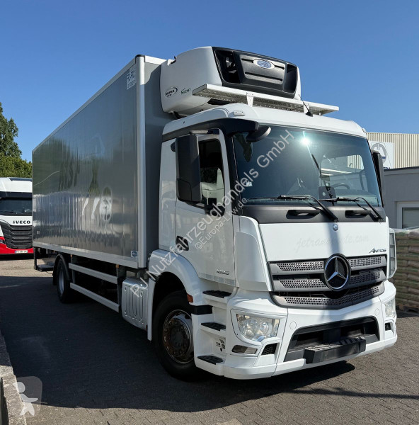 شاحنة Mercedes 1833