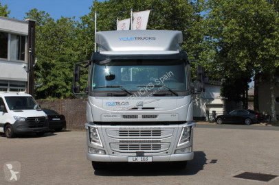 Camión chasis Volvo