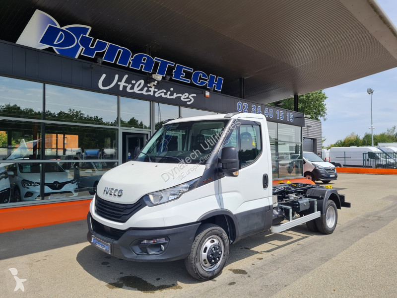 Véhicule utilitaire Iveco DAILY CCB 35C16H...