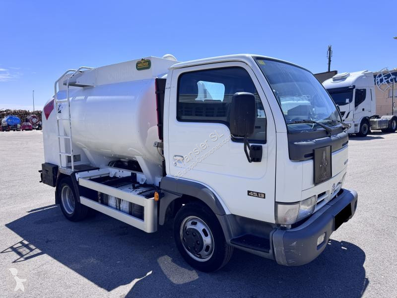 Camión Nissan 45.13