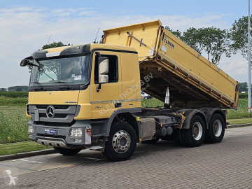 شاحنة قلابة ذات تفريغ خلفي وجانبي Mercedes