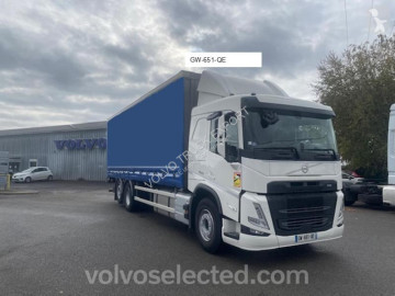 Camión tautliner (lonas correderas) Volvo
