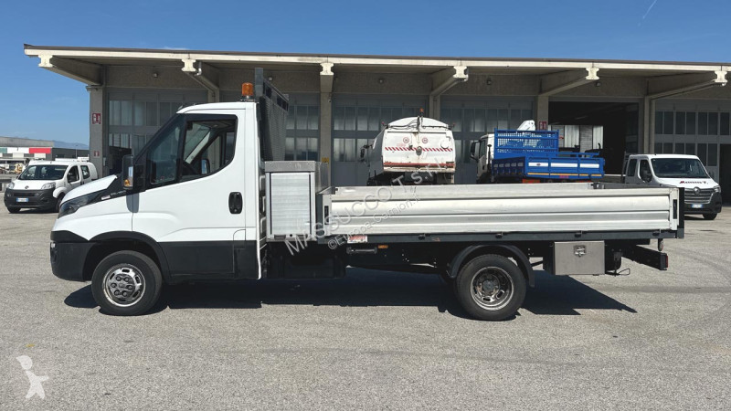 شاحنة Iveco 35-150 4x2
