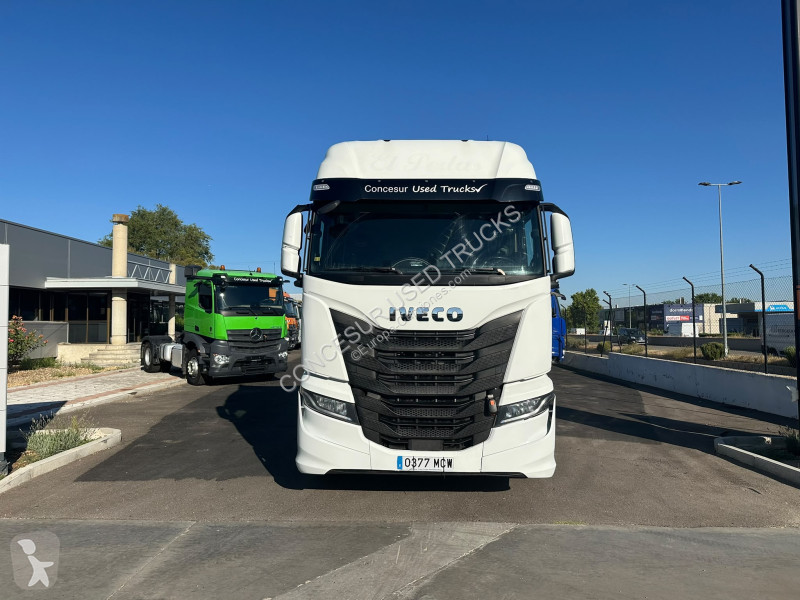 شاحنة Iveco S-Way AS440STP