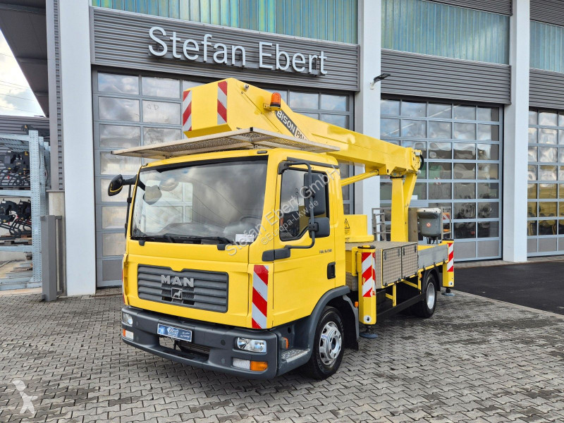 Camion MAN TGL 4x2 Bison Palfinger TKA 30