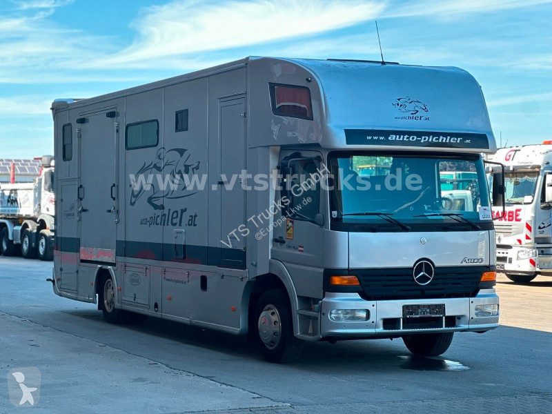 شاحنة Mercedes 1218L Pferdetransporter mit...