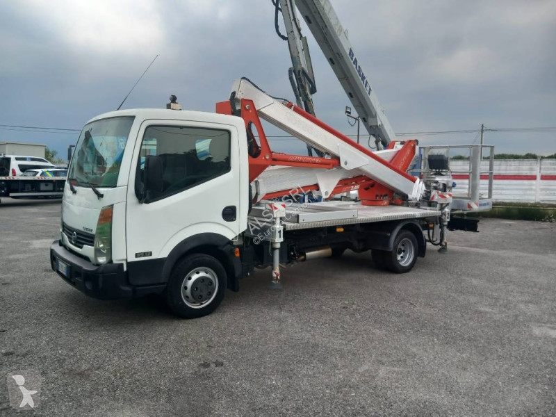 Camion Multitel MX 235