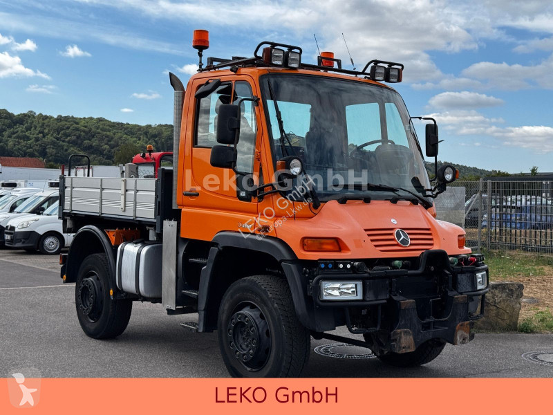 شاحنة Mercedes UNIMOG U400