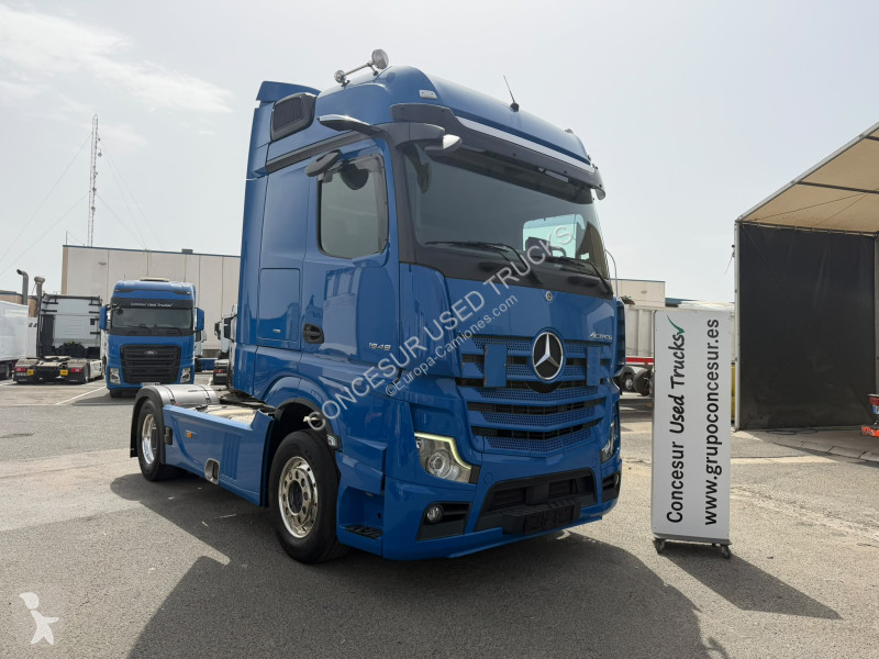 شاحنة Mercedes  1848 GIGA SPACE