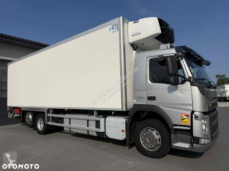 شاحنة Volvo VOLVO  430 CHŁODNIA 22 PALETY...