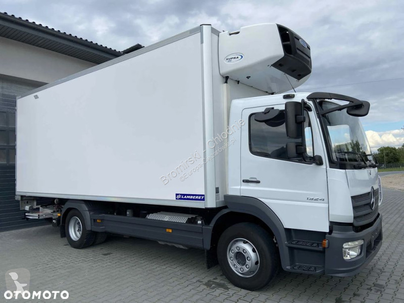 شاحنة Mercedes ATEGO CARRIER SUPRA 1050...