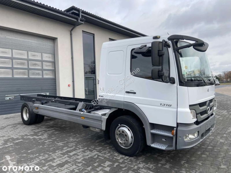 شاحنة Mercedes ATEGO 1318  PODWOZIE SYPIAA