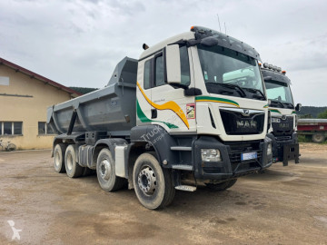 Camion benne MAN