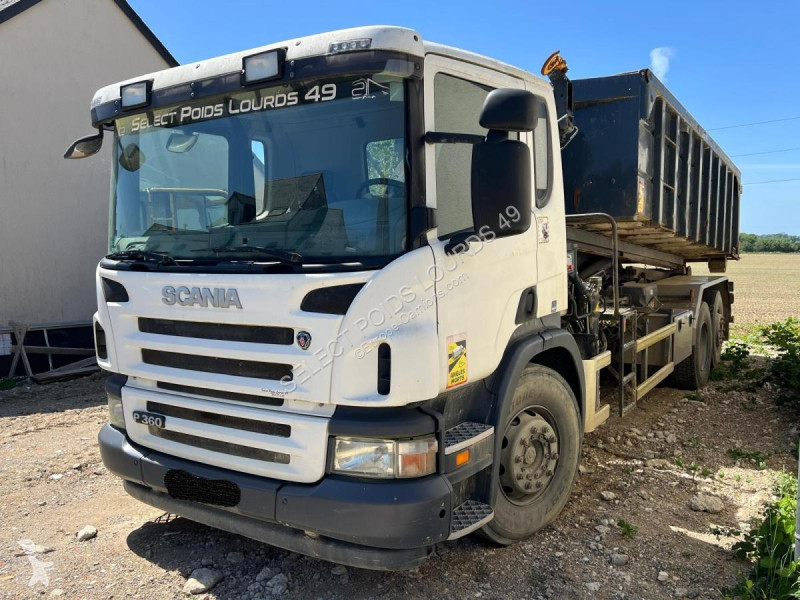 Camion Scania P-360 6x2 AMPIRO GRUE P
