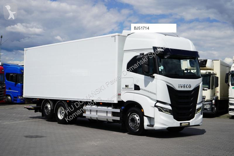 Ciężarówka Iveco / 420 / E 6 / KONTENER + WINDA...