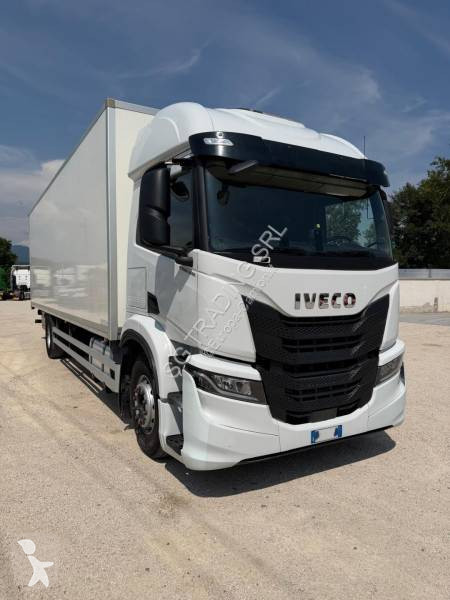 شاحنة Iveco