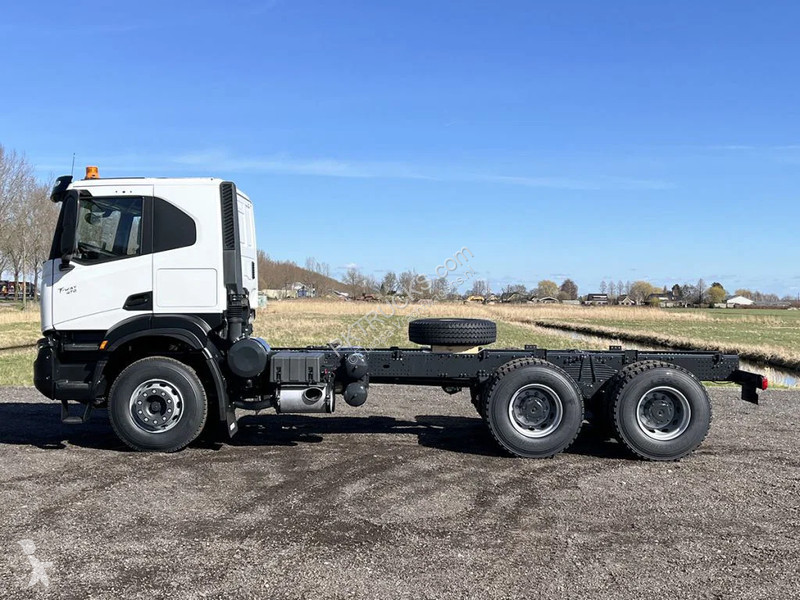 شاحنة Iveco AT380T47H-4200 Chassis Cabin (5 units)