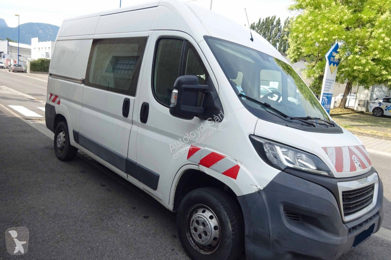 Camion Peugeot BOXER 2,2 HDI 130 7 PLACES