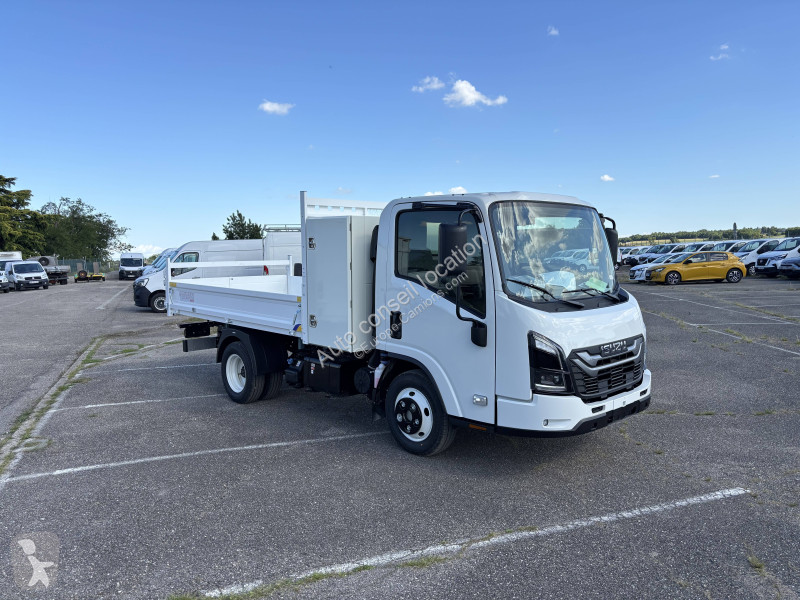 شاحنة Isuzu BENNE + COFFRE M27 F GENERATION 2...
