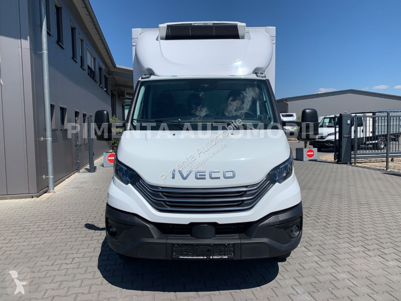شاحنة Iveco 70C18A8P AUT LUF TK 2,46m BR LED...
