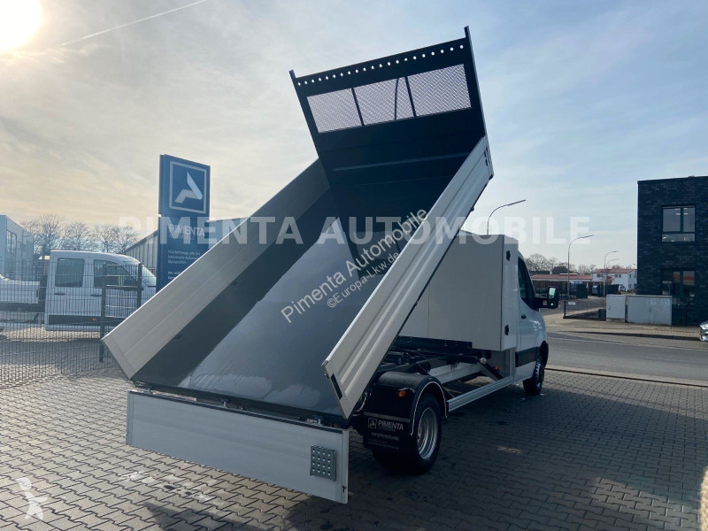 Camion Mercedes 517 43 5t 3-S-KIPPER KISTE AHK...