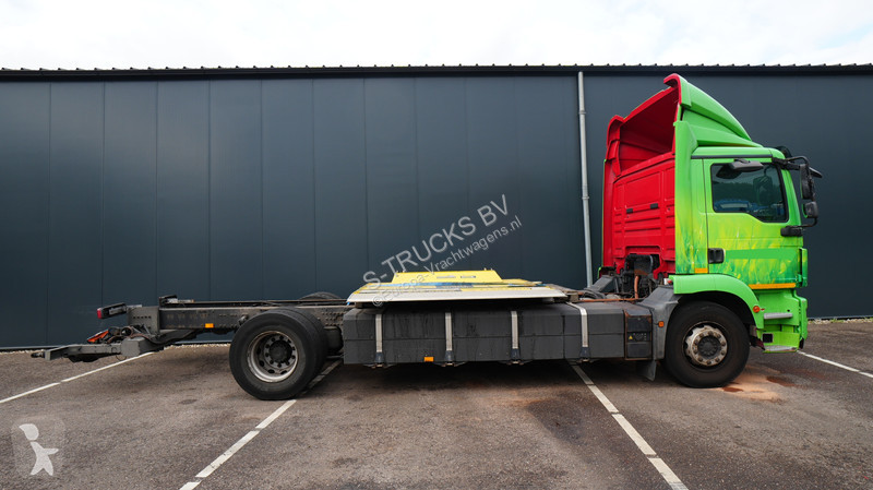 شاحنة  1824 electric chassis truck 188.300km